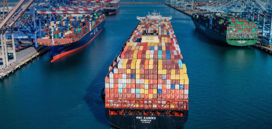 配送物流系統公司如何應對季節性高峰期的訂單量？